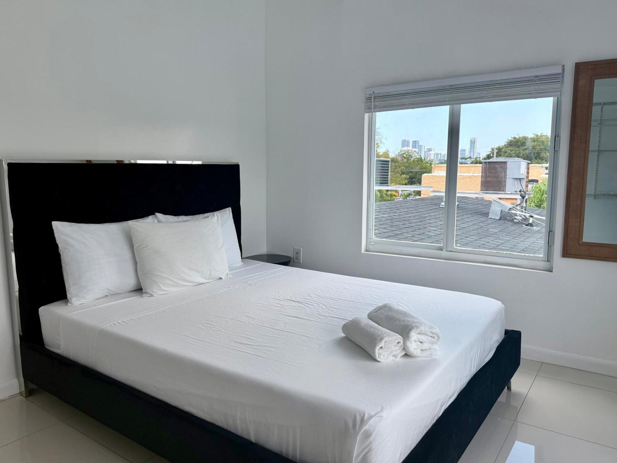 Renzzi Apartahotel Miami